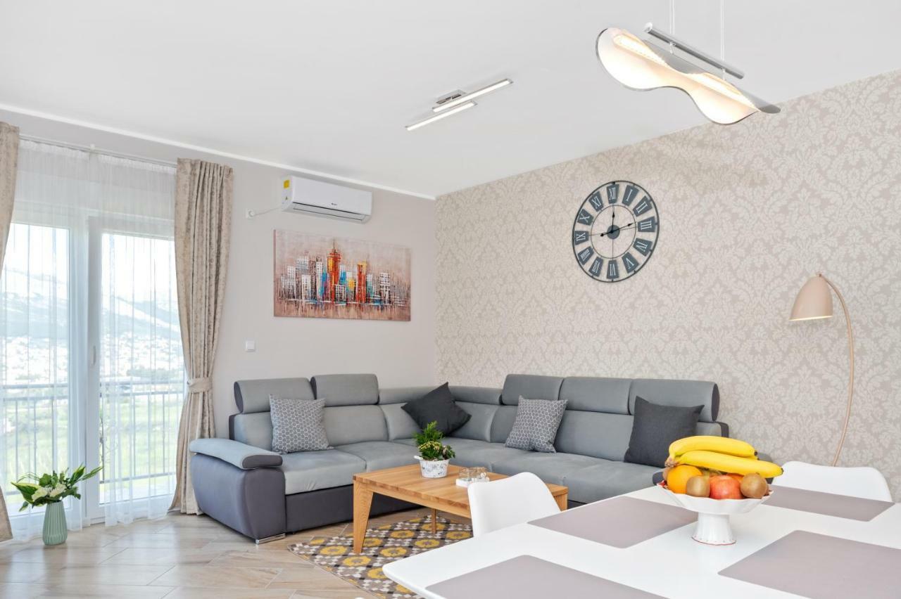 Aaa Anic Amazing Apartments Deluxe Split Exterior photo