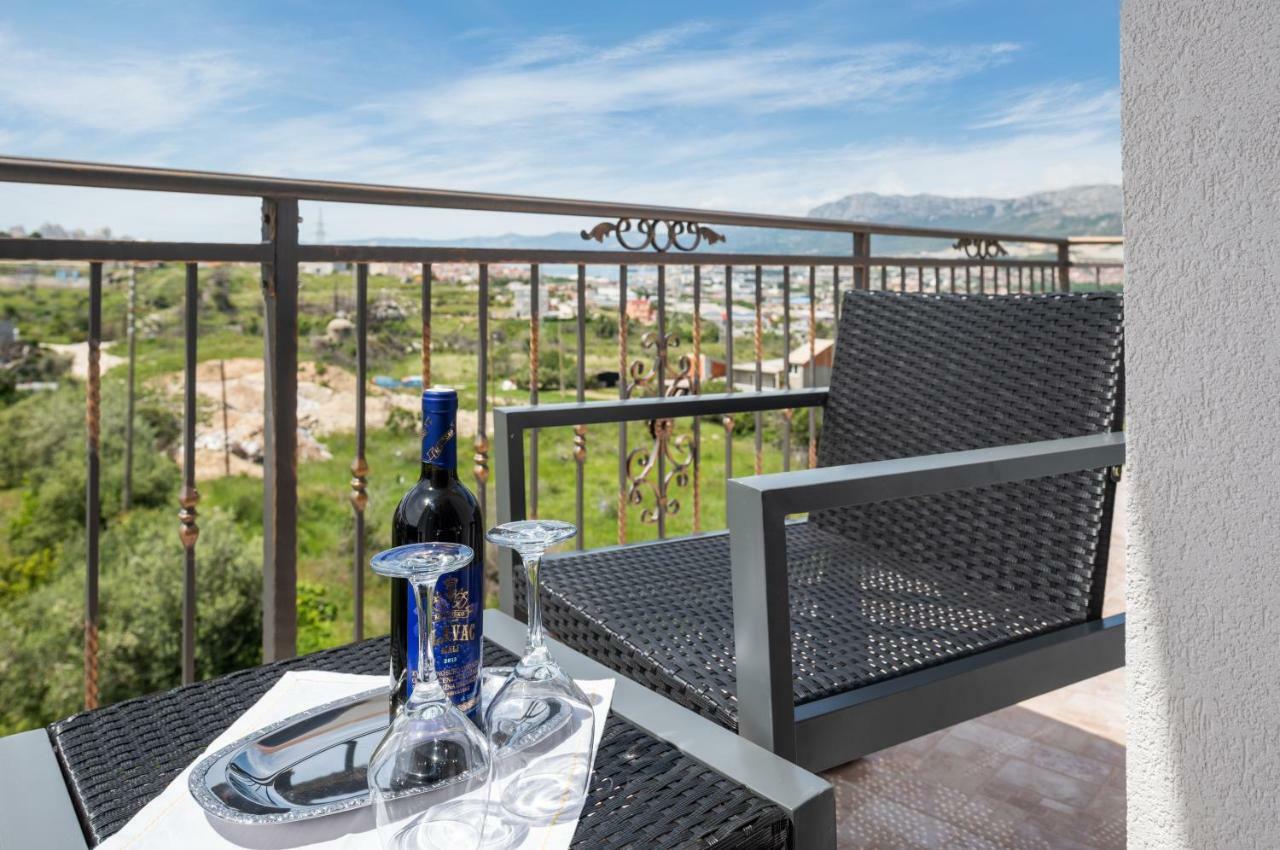 Aaa Anic Amazing Apartments Deluxe Split Exterior photo